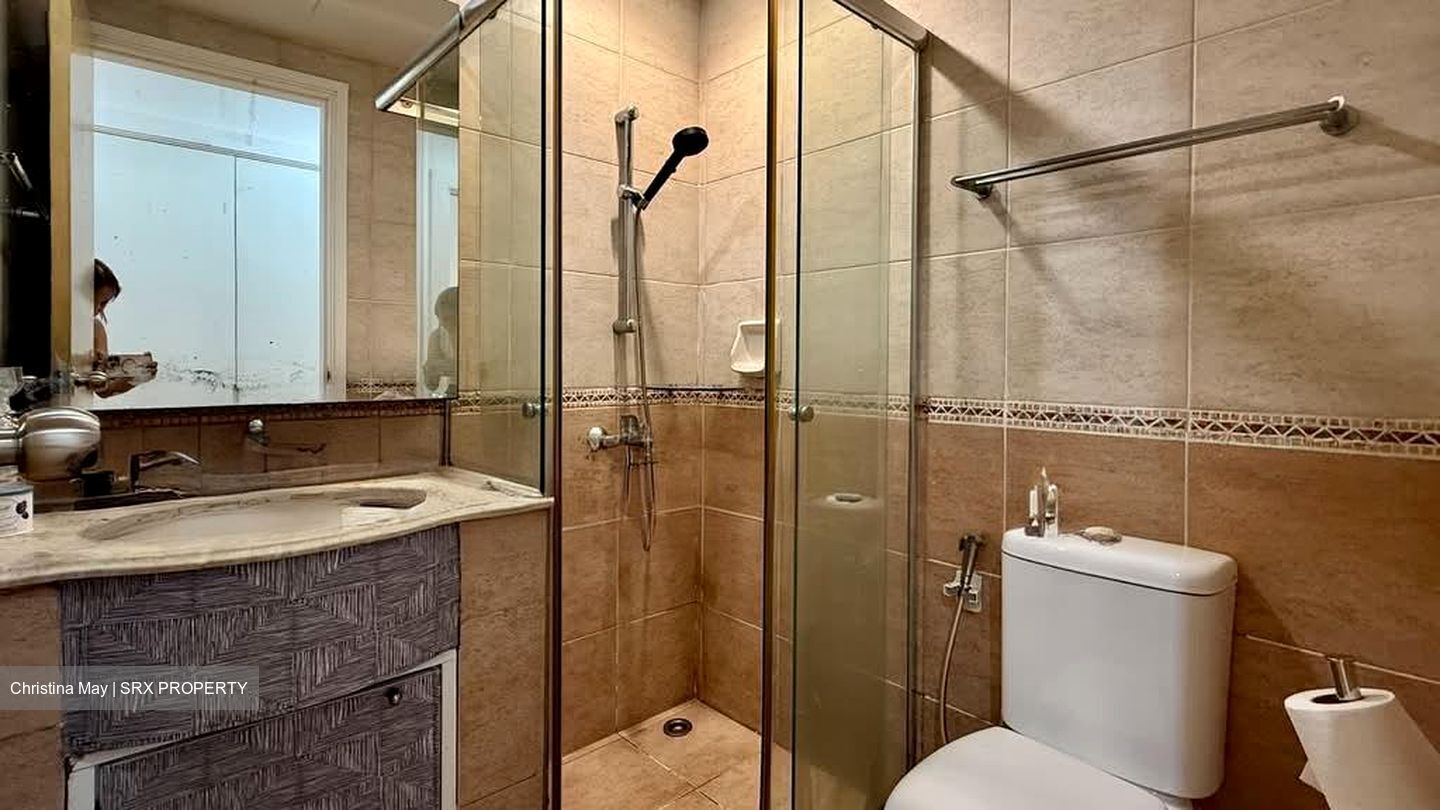 Regent Heights (D23), Condominium #560752031
